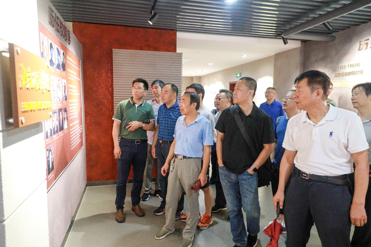 050f85fbdec045e585c9ef27ffb3b7a5.jpg 050f85fbdec045e585c9ef27ffb3b7a5.jpg