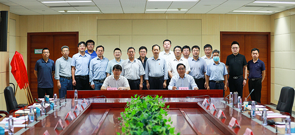 26f0d979f41646d39e924fdae81d89bd.jpg 20210915_濮阳市政府来校签约 (16).jpg