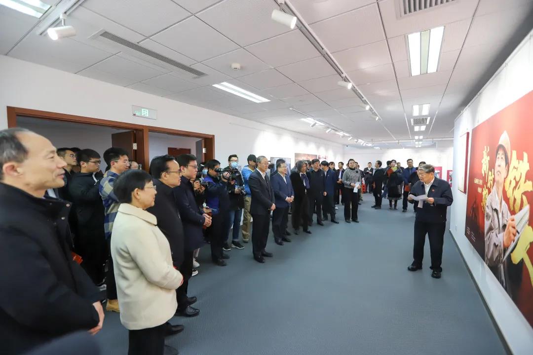 228cf57dd6f54884835a32da5511d13d.jpg 228cf57dd6f54884835a32da5511d13d.jpg