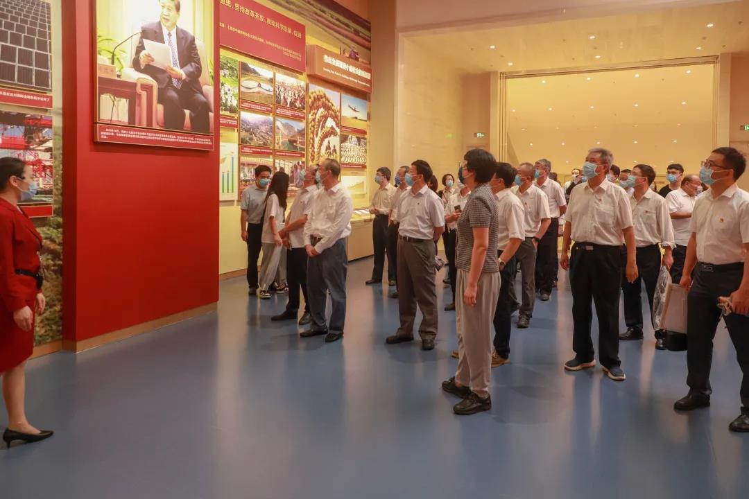 cabc0744108a4e22b77b32a396f1823b.jpg cabc0744108a4e22b77b32a396f1823b.jpg